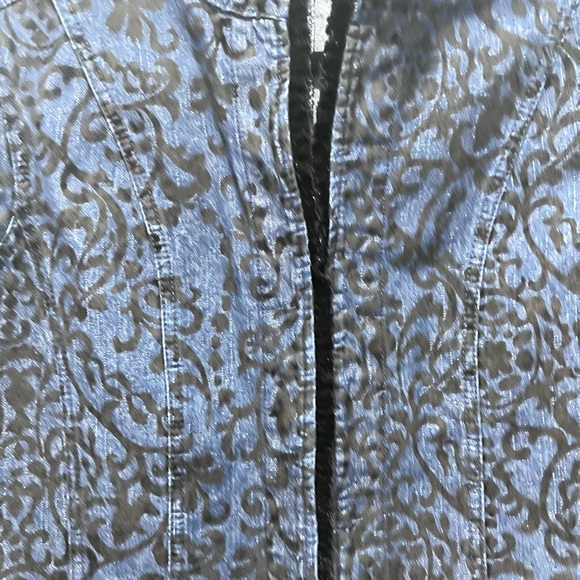 Liz Claiborne Blue and Black Jean Jacket with velvet Design XL - Picture 9 of 9